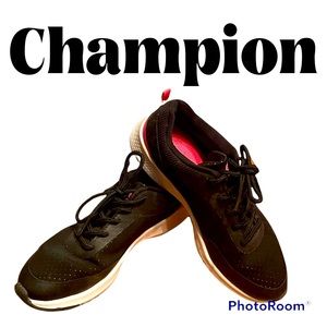 NWOT 6 Champion sneaker